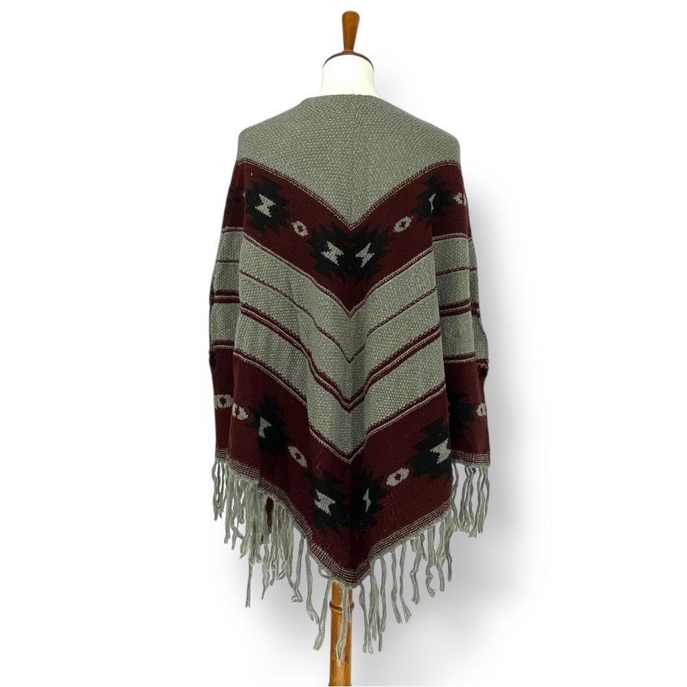 Altar'd State SW Aztec Print Style Knit Shawl Shrug with Fringe Detail